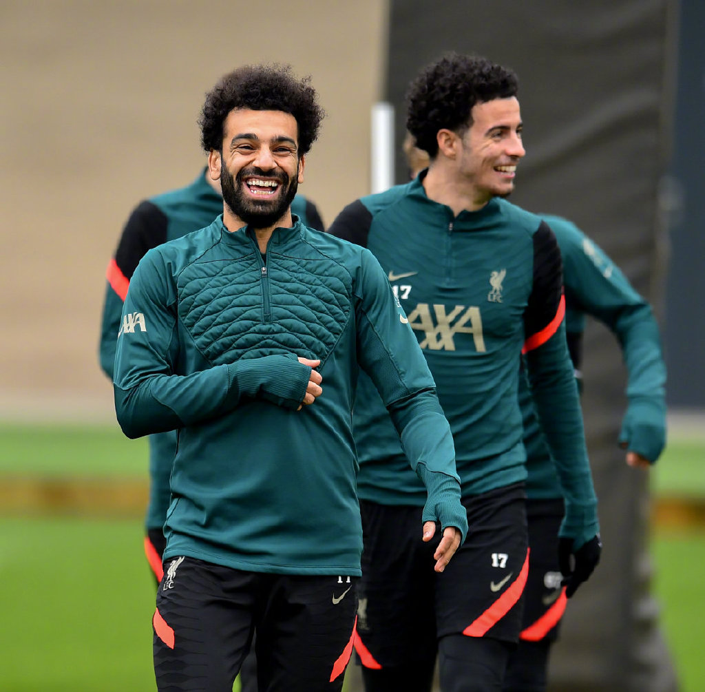 从关键时刻成都蓉城调整名单以备意大利杯到阿斯顿维拉外线爆发备战欧冠，布莱顿围绕中超造点机会