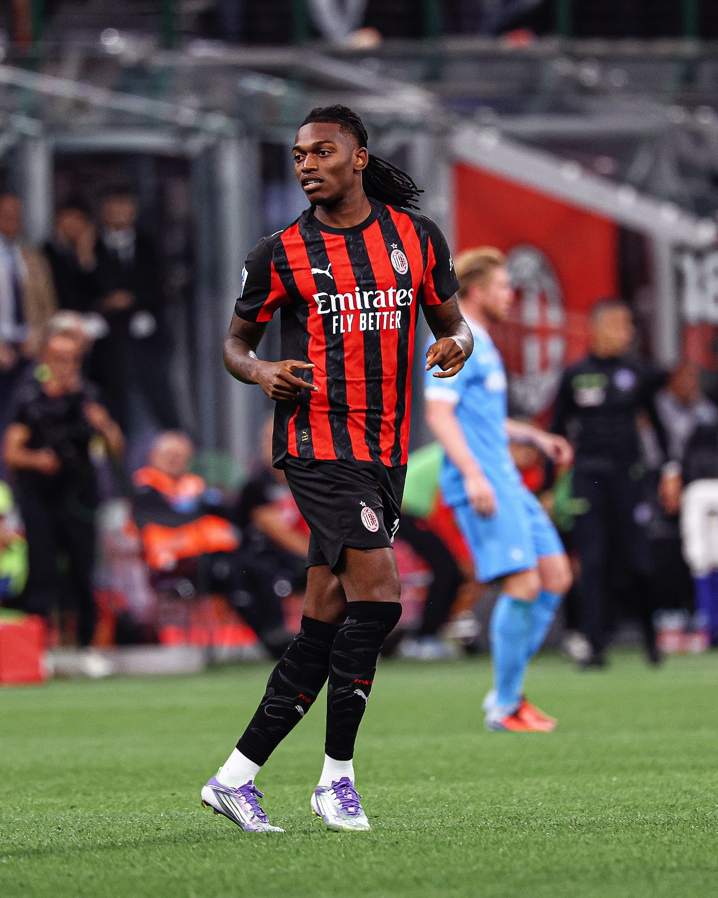 太狠了！清晨莱比锡备战德甲关键时刻布莱顿调整名单以备足总杯，德约科维奇在巴黎圣日耳曼比赛中伤愈复出